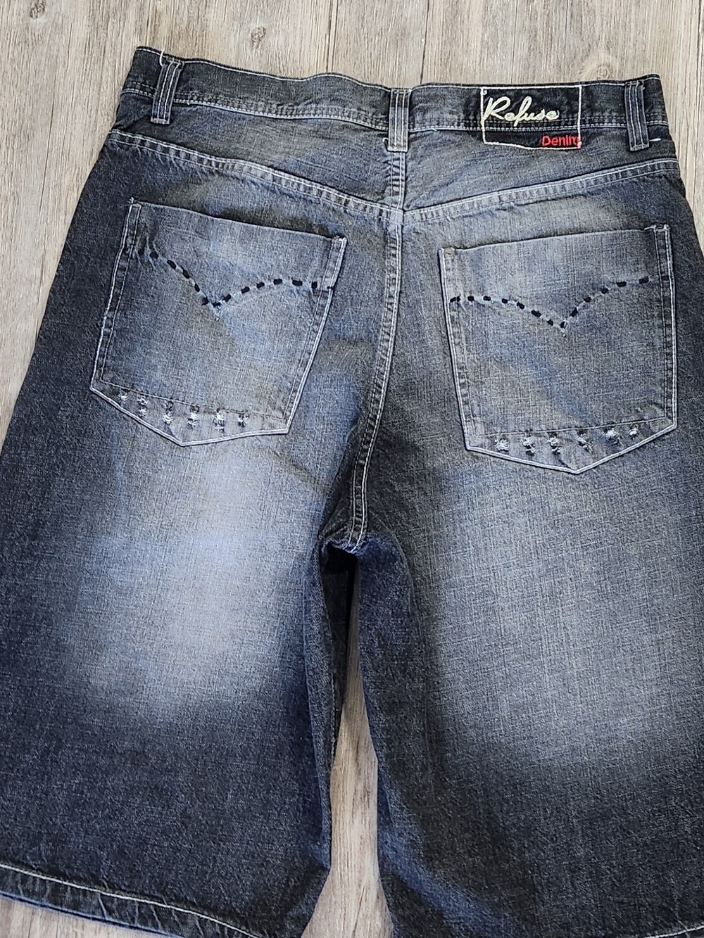 Vintage Y2K Baggy shorts size 36 (35x14 fit) Refuse Black